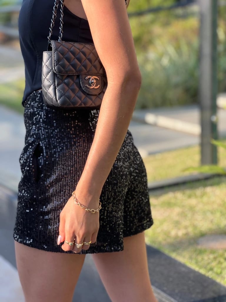 Short Curto em Paetê Vittar