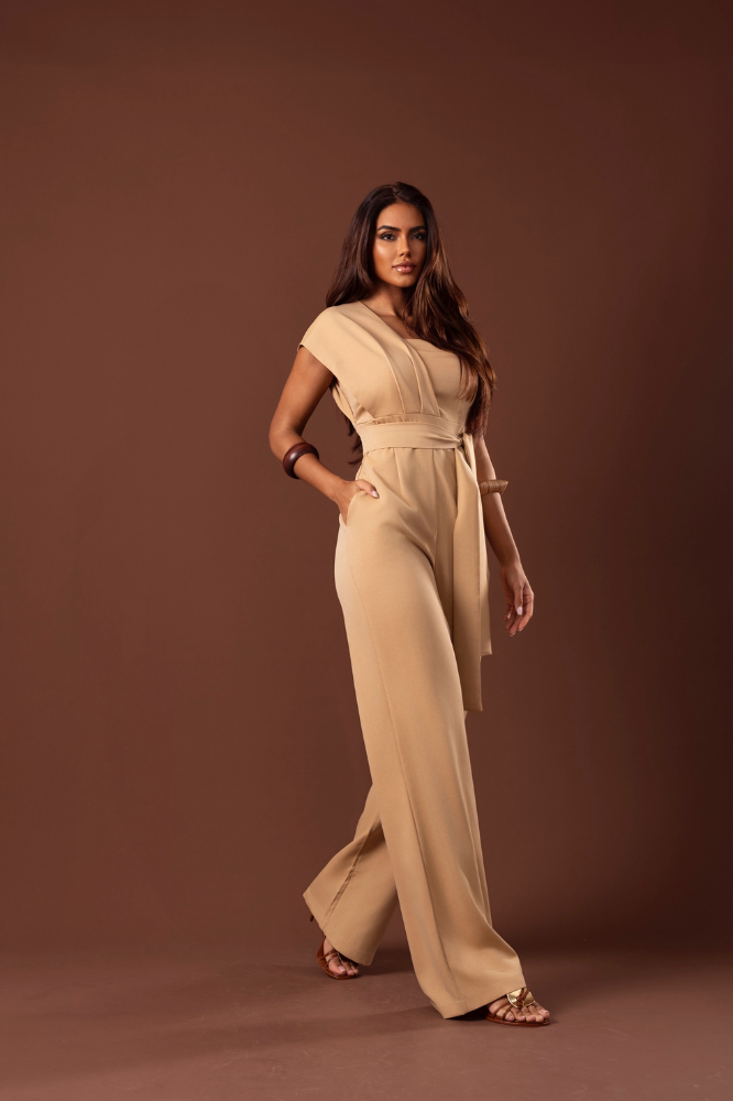 Macacão Pantalona Strapless Assimétrico Frantchêsca
